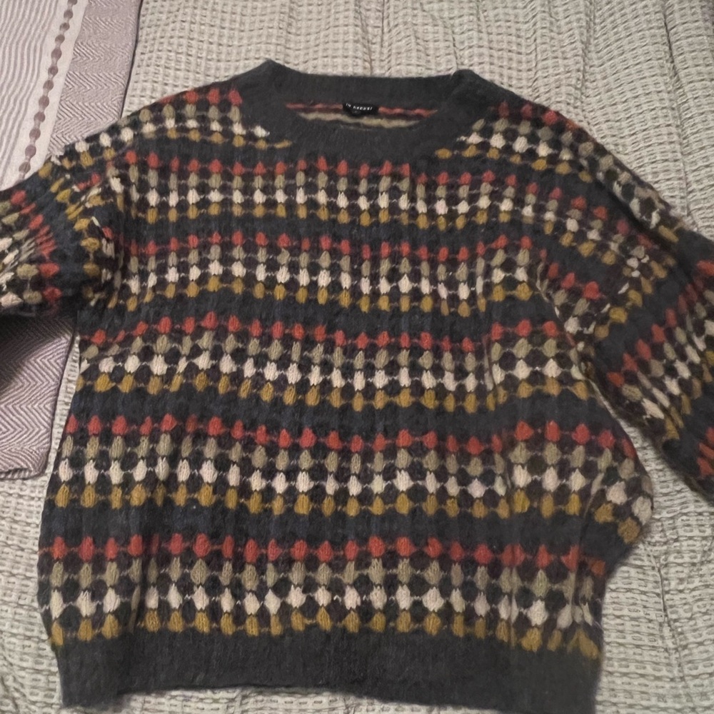 Multicolor Patterned Sweater - Picture 3 of 4